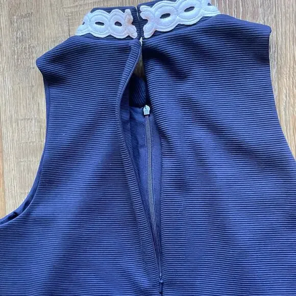 Lilly Pulitzer Callista Shift Dress High Collar True Navy L Coastal Preppy EUC! - Picture 6 of 9